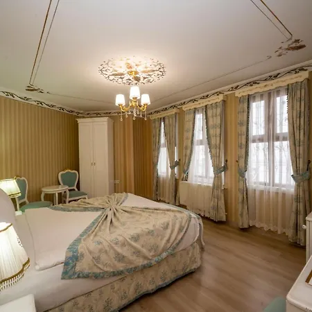 Paradiso & Κωνσταντινούπολη