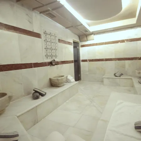 Paradiso & * Κωνσταντινούπολη